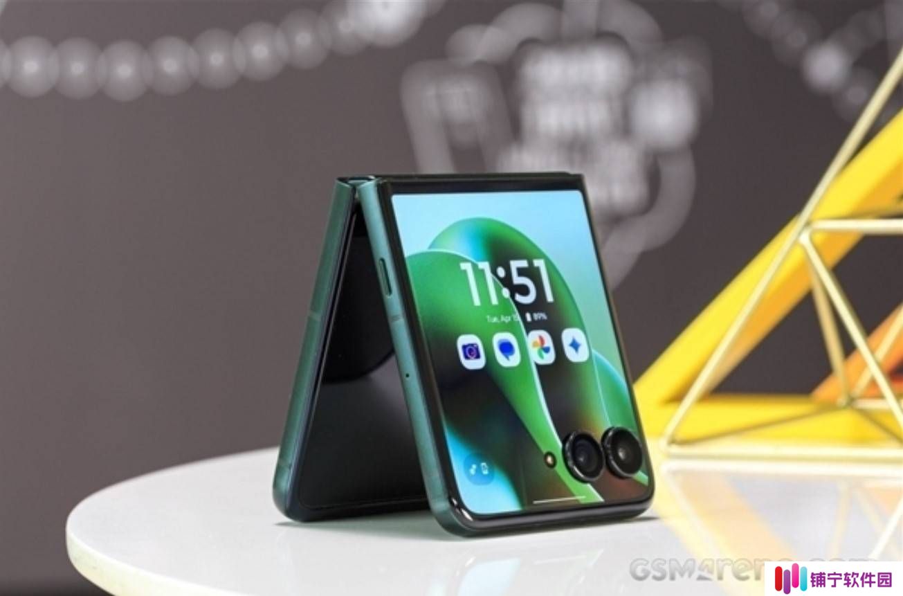 moto razr 60系列来袭：钛合金转轴+骁龙8至尊版，小折叠手机新巅峰？